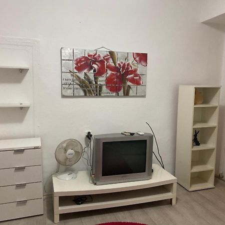 Apartment Old Town بودغوريتْسا الغرفة الصورة