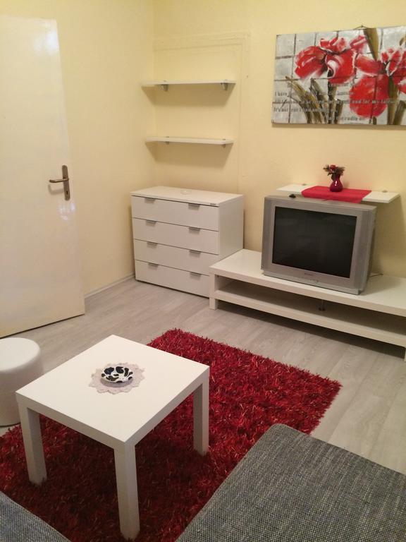 Apartment Old Town بودغوريتْسا الغرفة الصورة